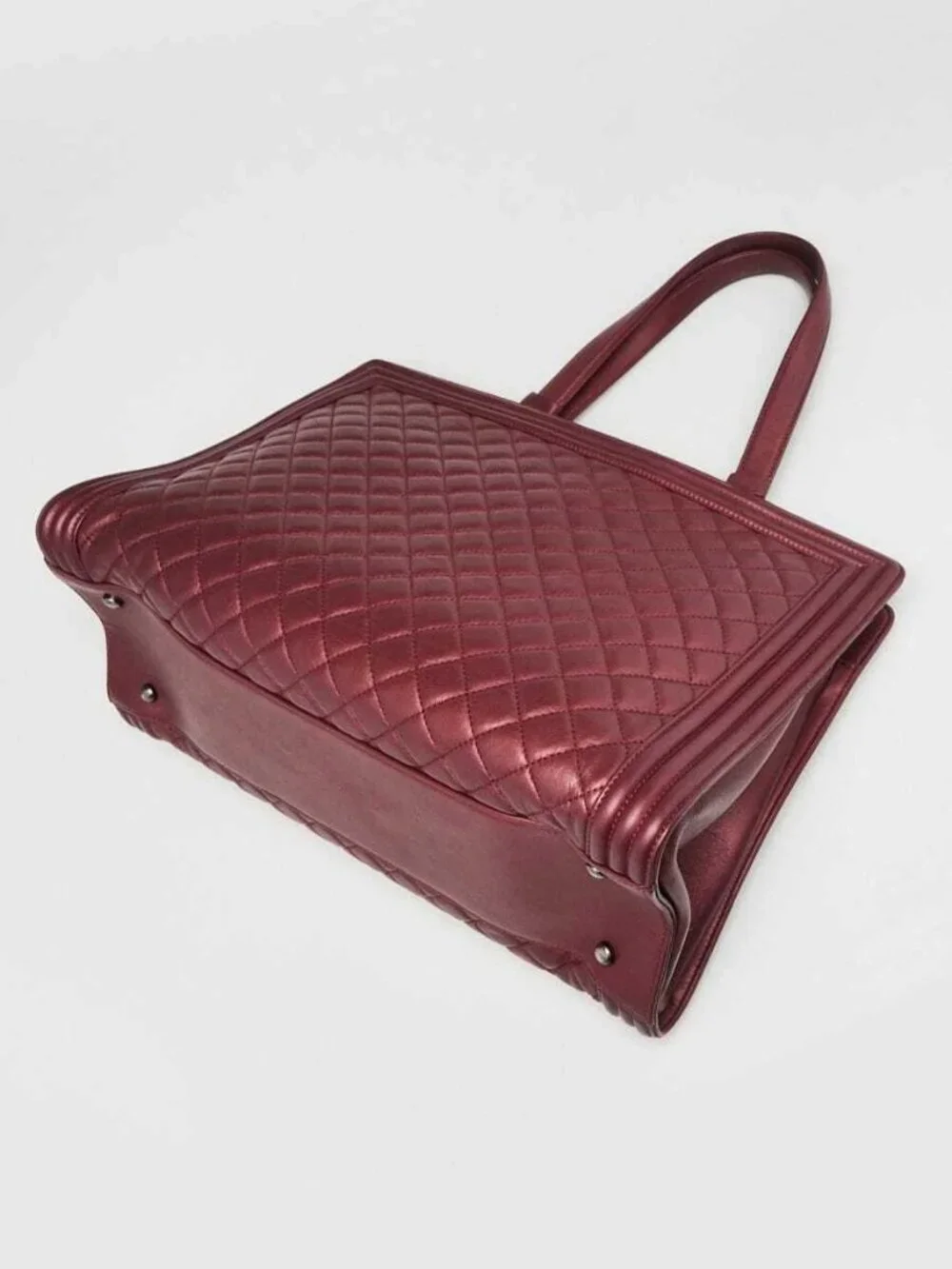 Chanel Metallic Burgundy Quilted Leather Large Boy Tote Bag - Picture 3 of 12